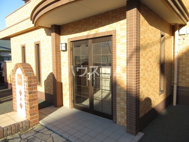 24/30 エントランス