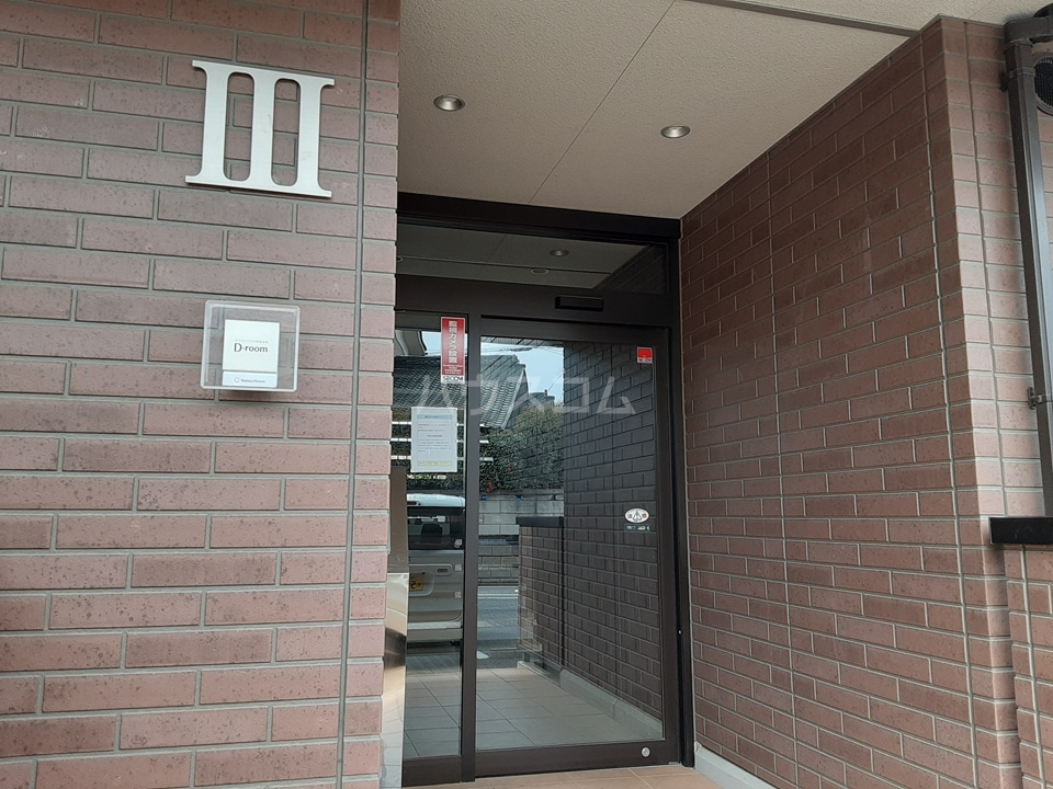 21/28 エントランス