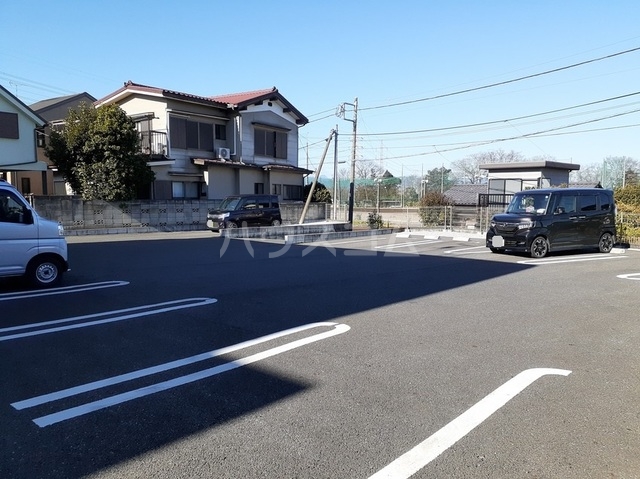 17/23 駐車場
