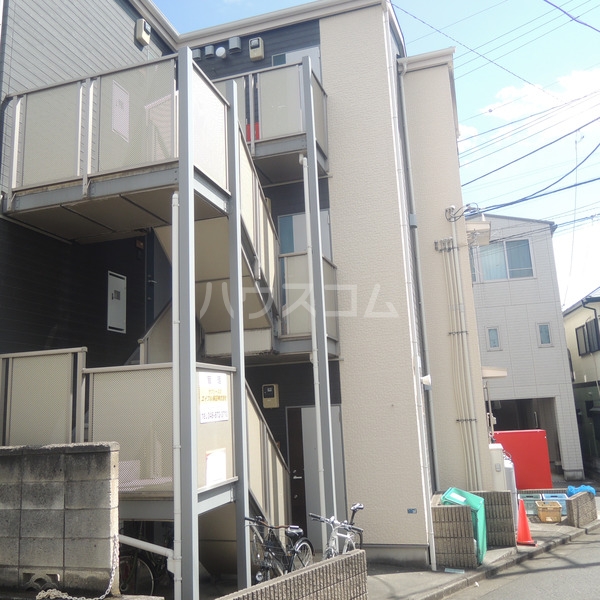 20/30 エントランス