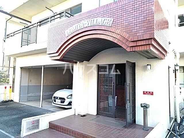 21/28 エントランス