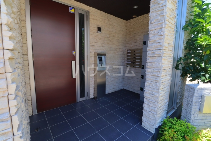 19/28 エントランス