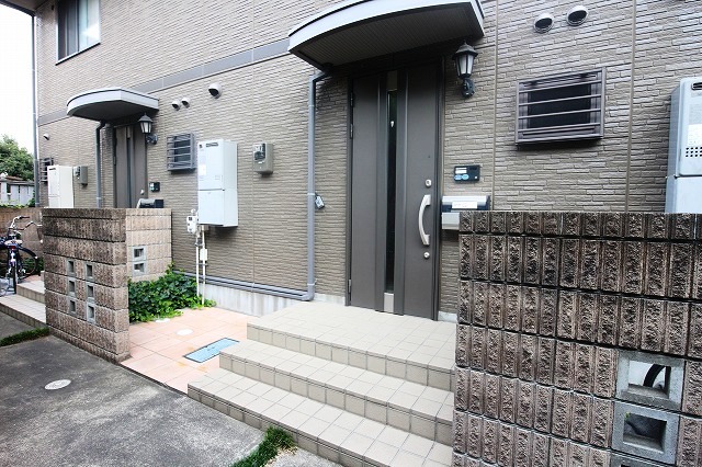 22/30 エントランス