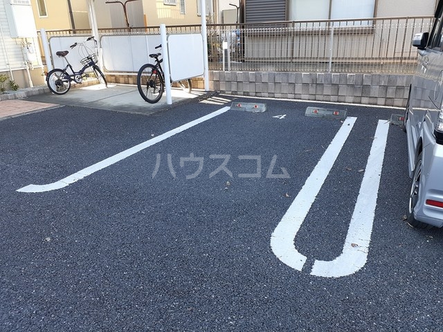 13/21 駐車場