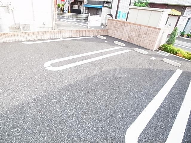 14/18 駐車場