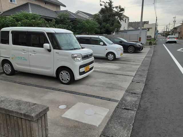 22/30 駐車場