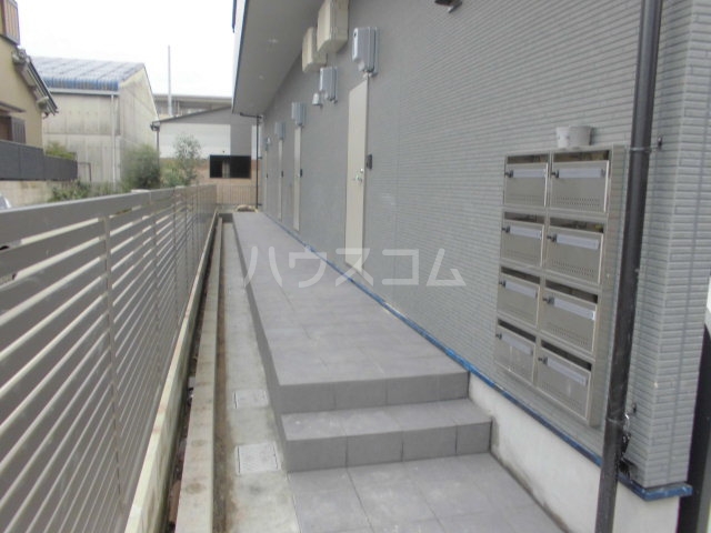 22/30 エントランス