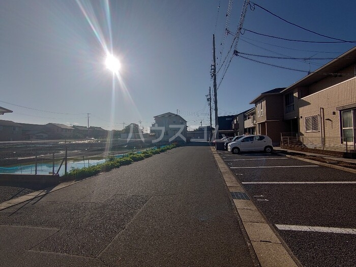 17/25 駐車場