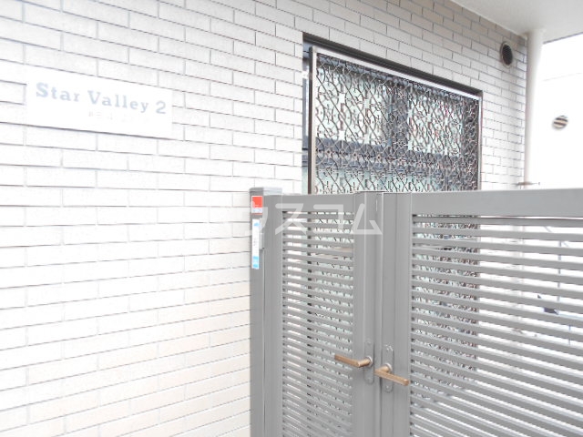 24/30 エントランス