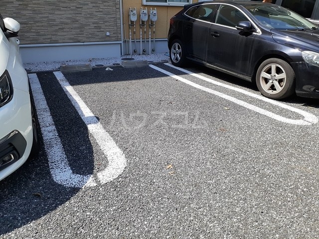 14/20 駐車場