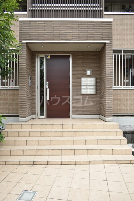 3/8 エントランス