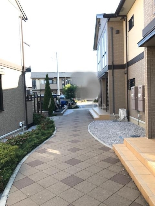 21/23 エントランス