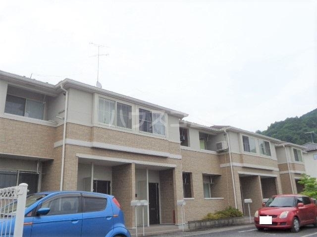 23/28 駐車場