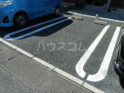 2/13 駐車場