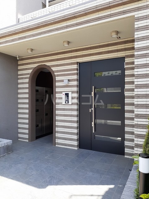 15/16 エントランス