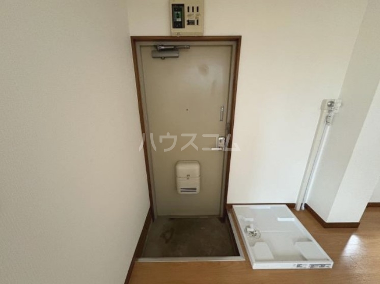 2/4 エントランス