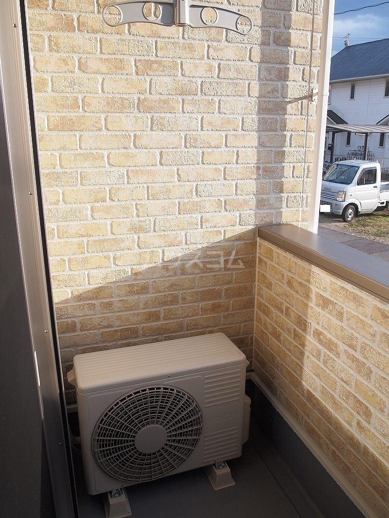 13/22 バルコニー