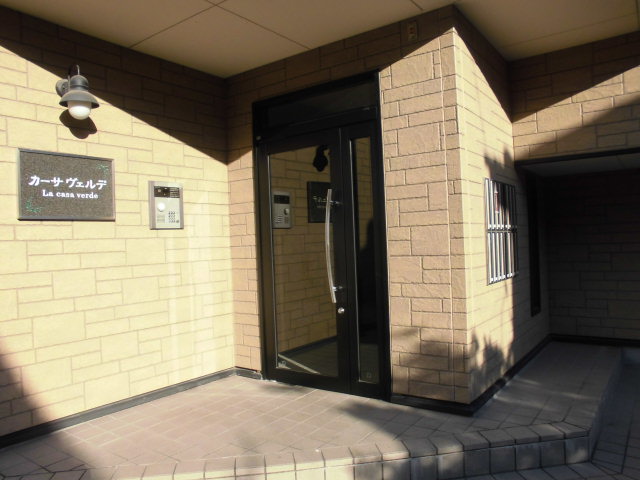 21/28 エントランス