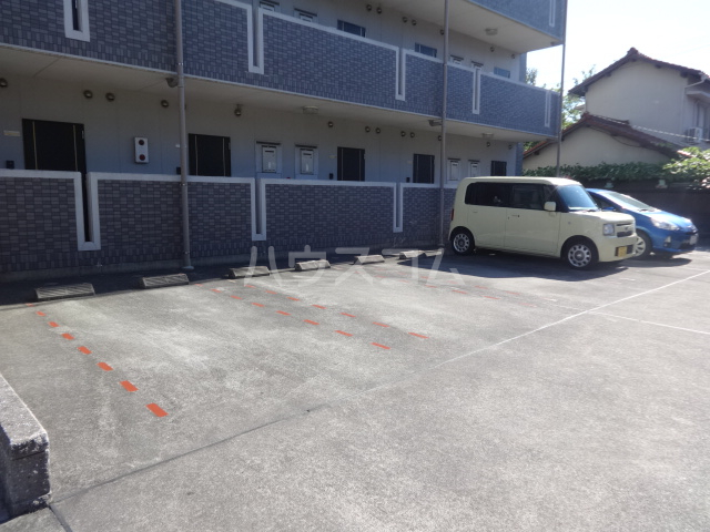 14/20 駐車場
