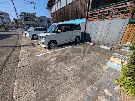 25/30 駐車場