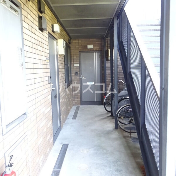 15/22 エントランス