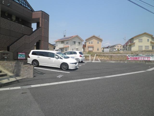 2/6 駐車場
