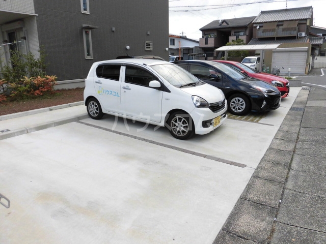 25/30 駐車場