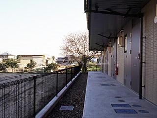 13/17 エントランス