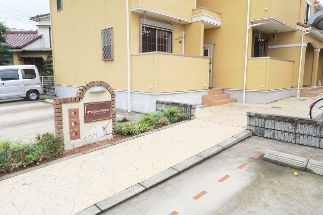 14/21 エントランス