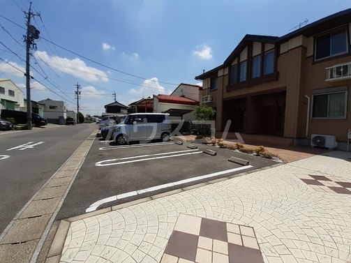 15/23 駐車場