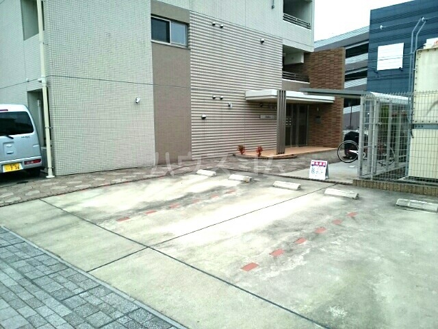 16/22 駐車場