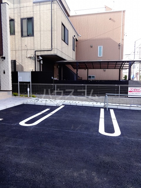 14/20 駐車場