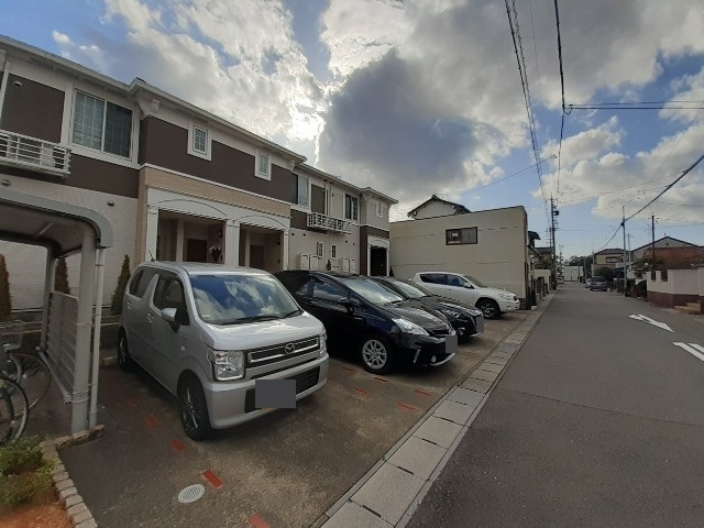 15/23 駐車場