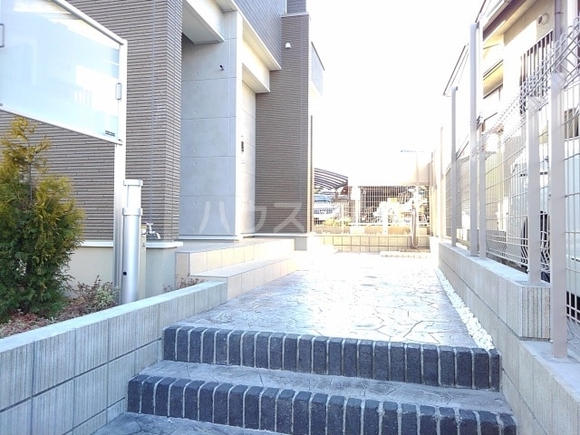 15/21 エントランス