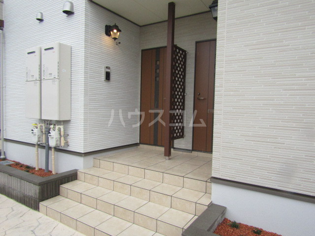 14/20 エントランス