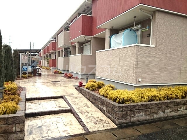 14/20 エントランス