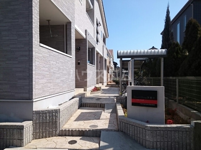 16/22 エントランス