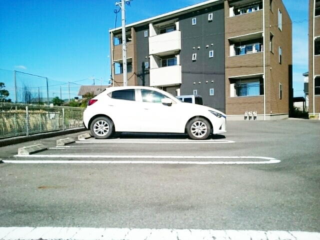 16/22 駐車場