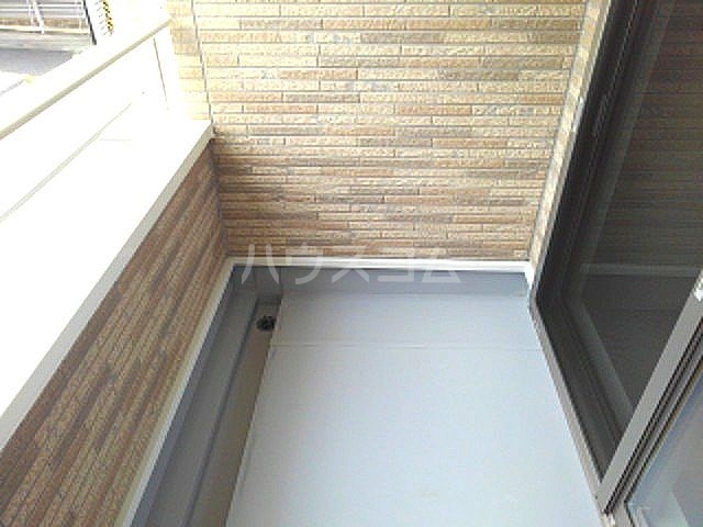 13/22 バルコニー