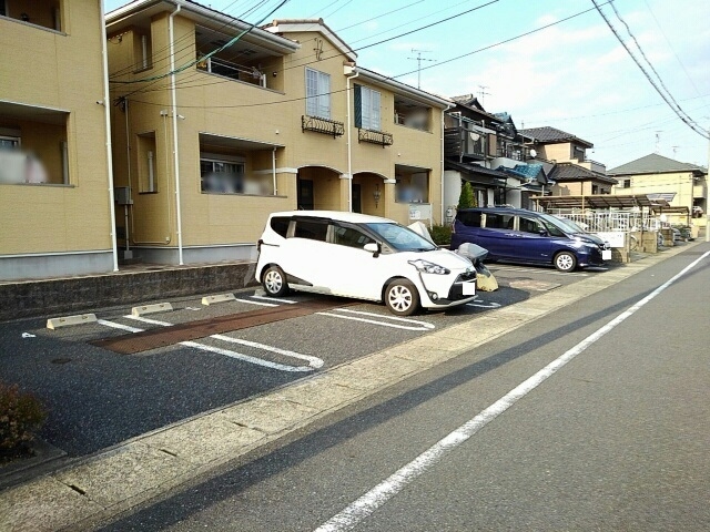 18/24 駐車場