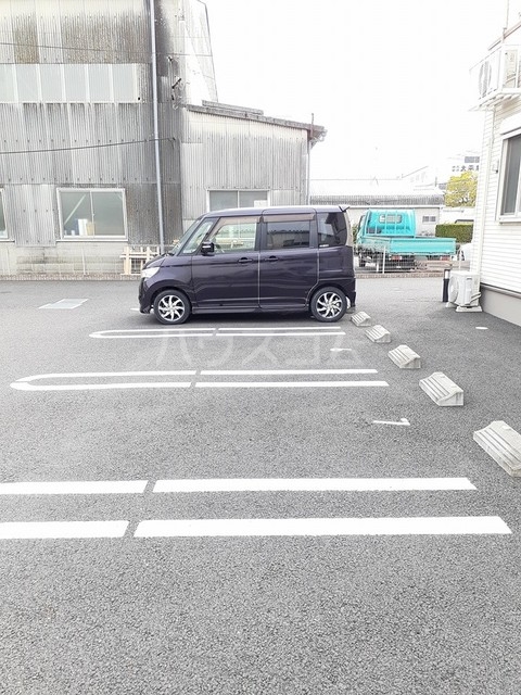 16/22 駐車場