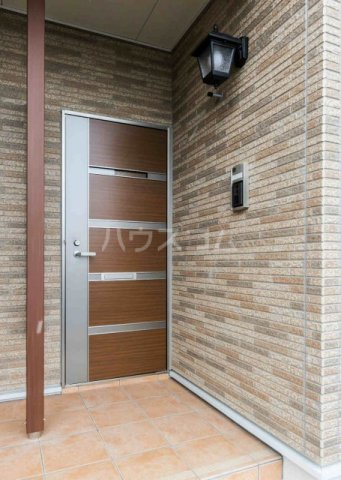 14/23 エントランス