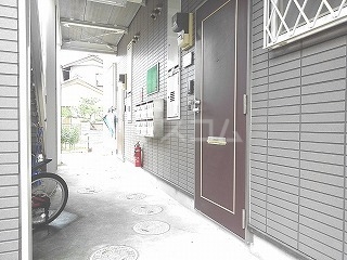 16/22 エントランス