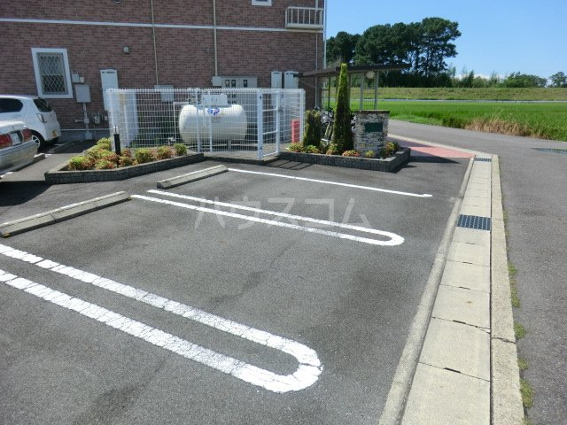17/23 駐車場
