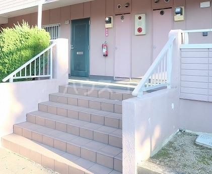 15/23 エントランス