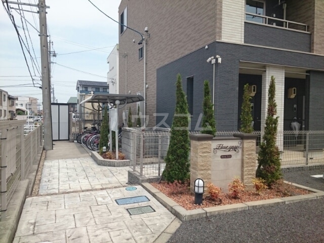 14/23 エントランス