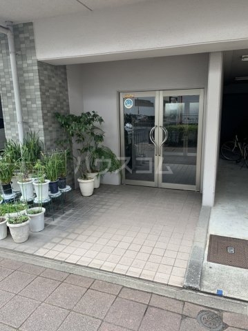 29/30 エントランス