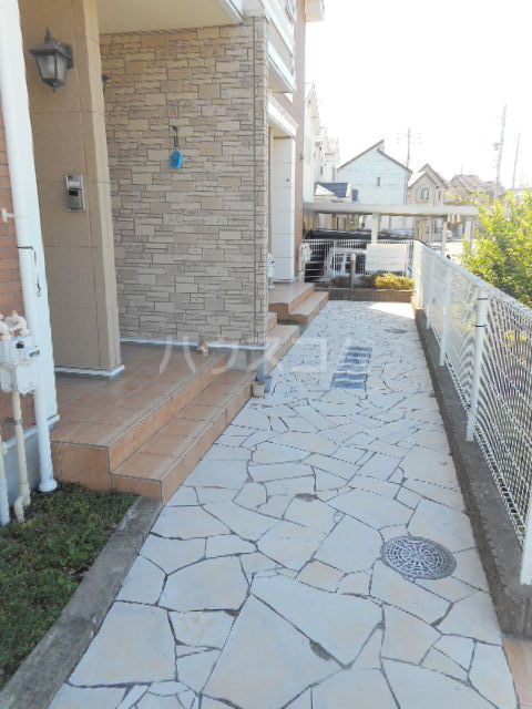 19/25 エントランス