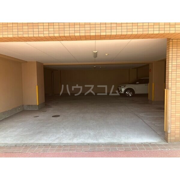 14/20 駐車場