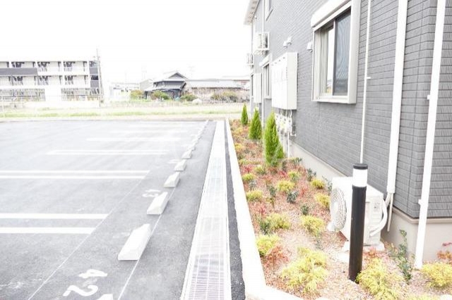 16/22 駐車場